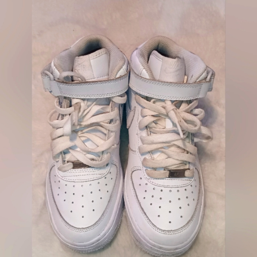 Nike Air Force 1 - Picture 2 of 8